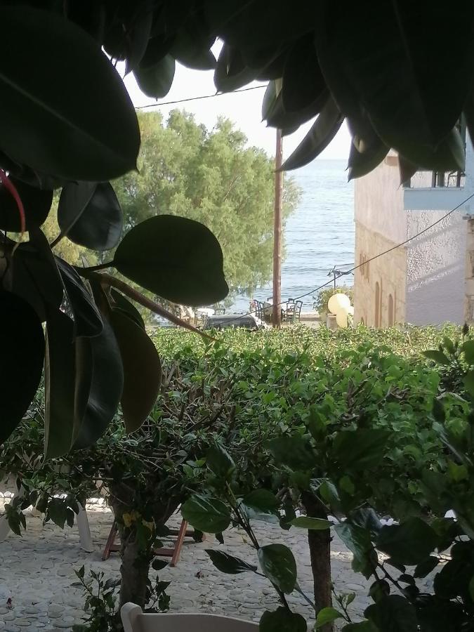 President Guest House Keratokampos Exterior foto