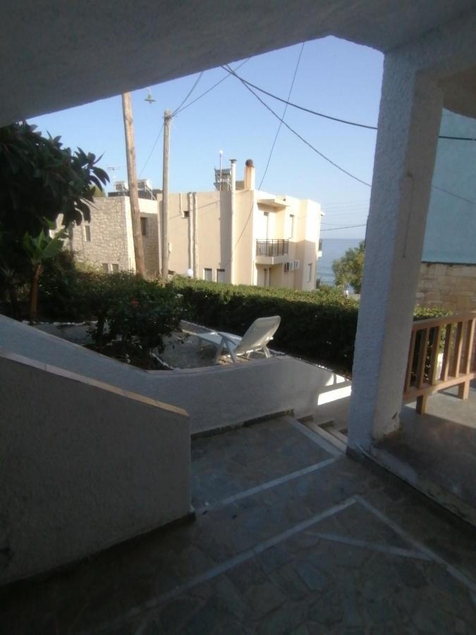 President Guest House Keratokampos Exterior foto